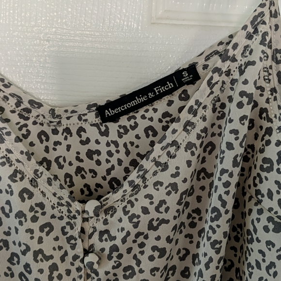 Abercrombie and Fitch leopard tank top small - Picture 2 of 3